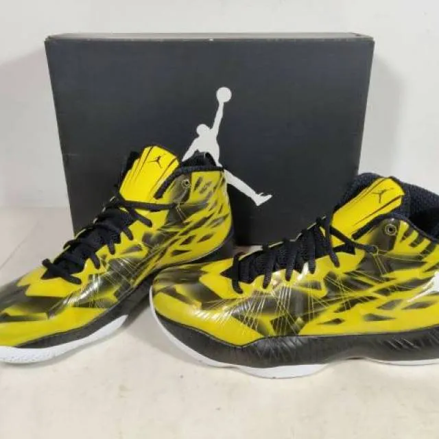 Bnib nike air jordan 2012 lite ev speed yellow size 9 - 535859-701 - 2012 ds