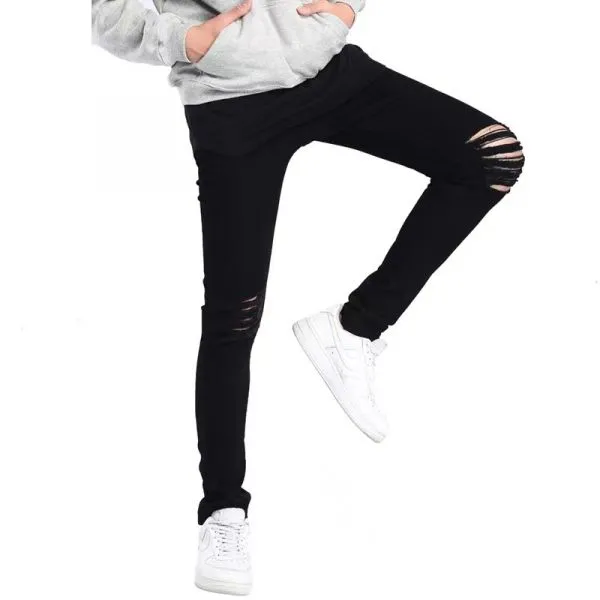 Men's slim skinny jeans with knee rips in black