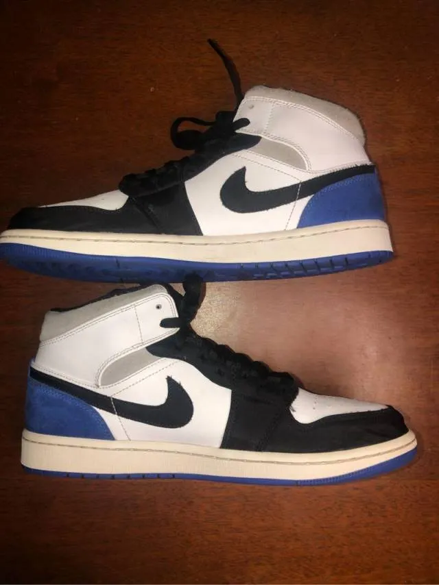 Nike air jordan 1 mid se royal black toe