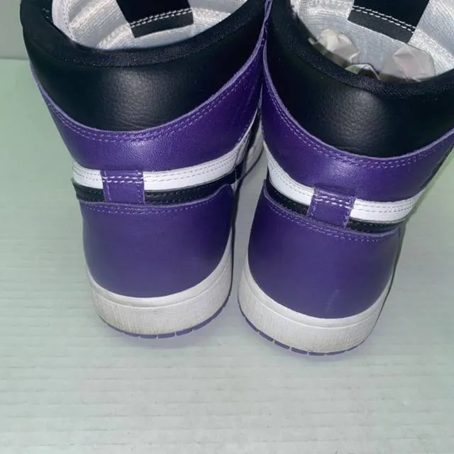 Nike air jordan 1 retro high og court purple 2.0 men’s size 9.5 -