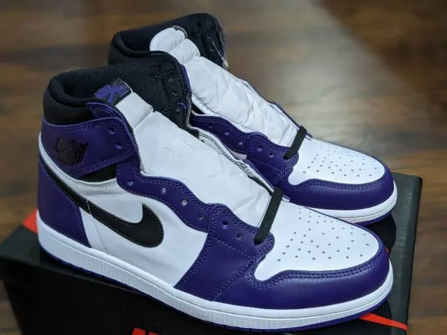 Nike air jordan 1 retro high og court purple