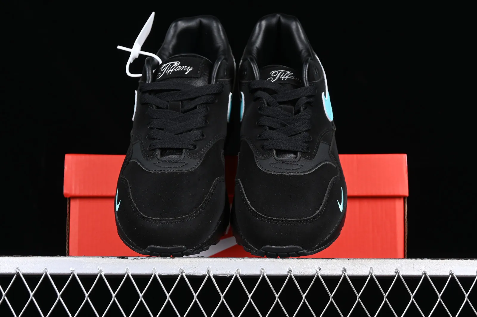 Nike Air Max 1 Black Tiffany Blue FB8915-800