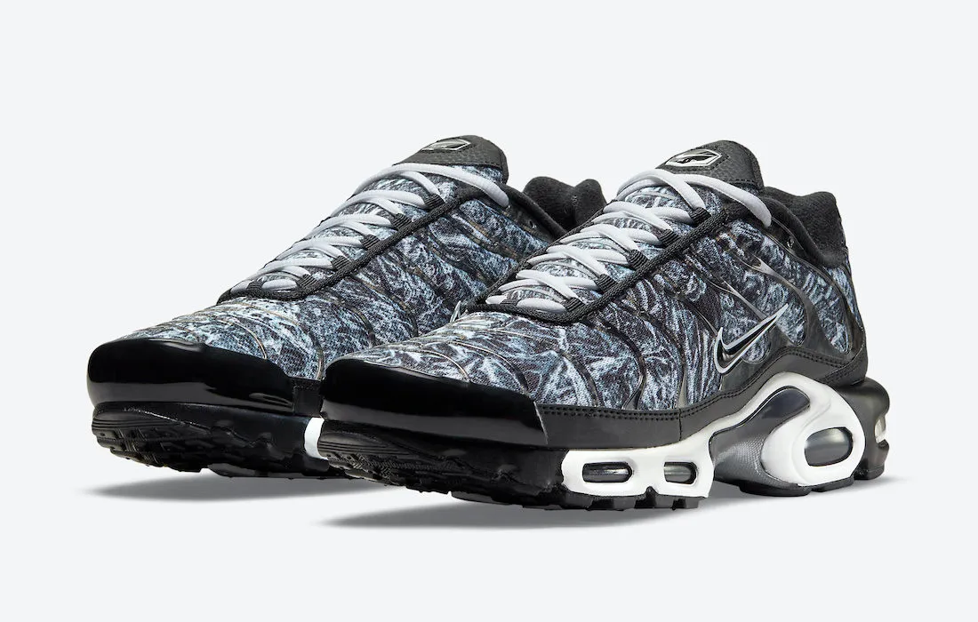 Nike Air Max Plus Dark Smoke Grey Black White DO6384-001