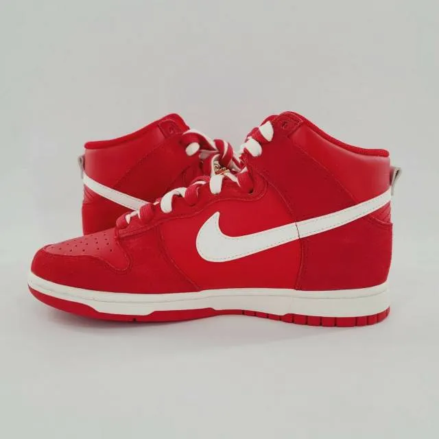 Nike dunk high first use university red