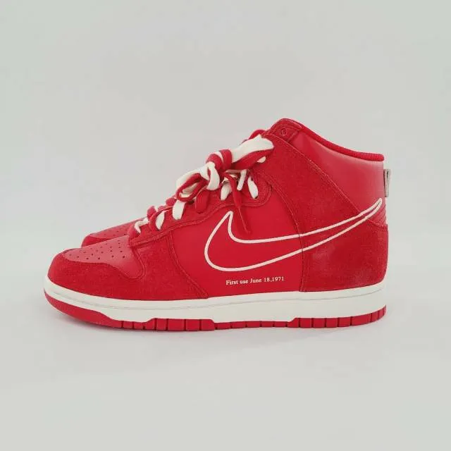 Nike dunk high first use university red