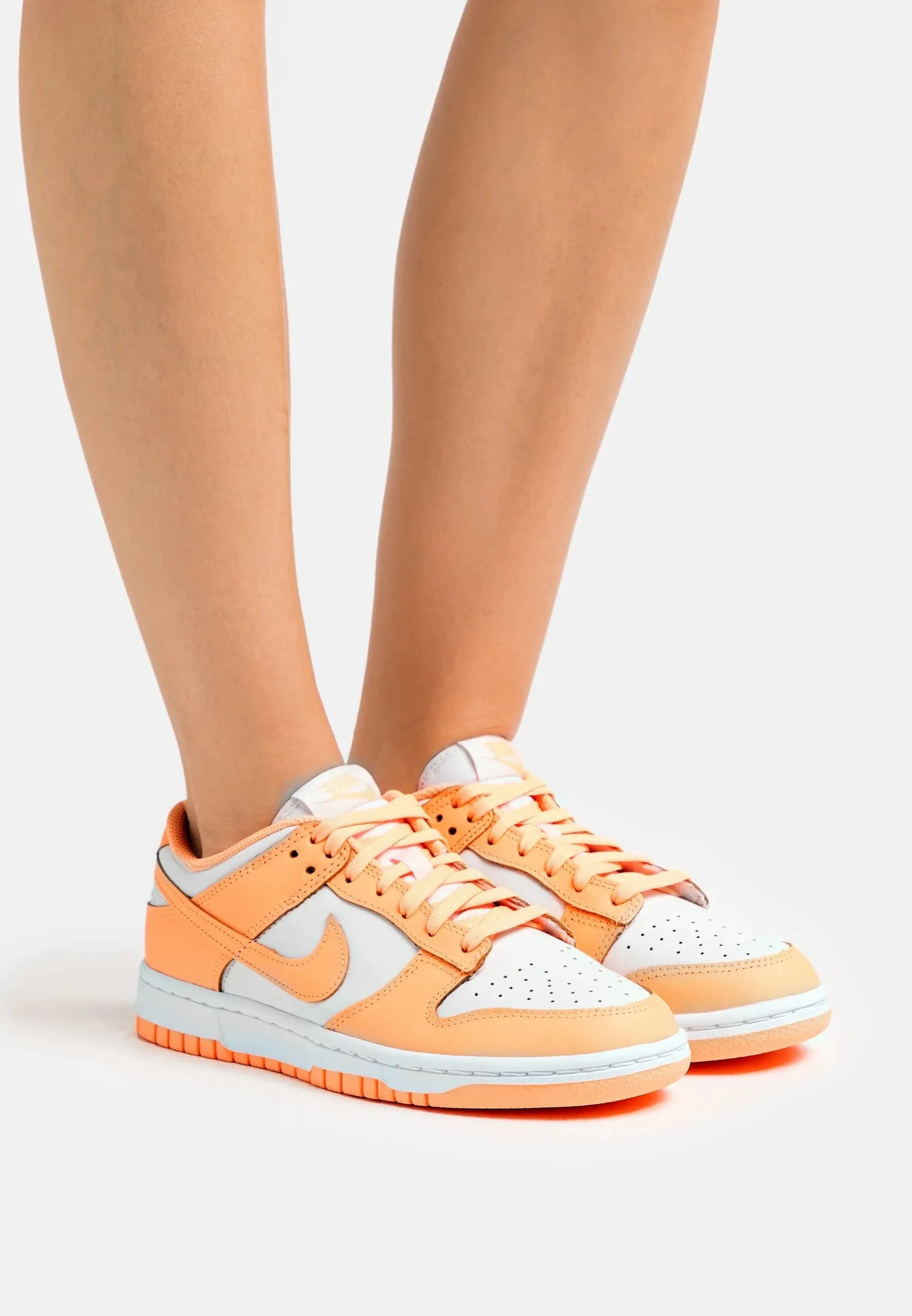 NIKE DUNK LOW PEACH CREAM (W)