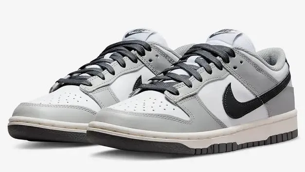 NIKE DUNK LOW SMOKE LIGHT GREY (W)