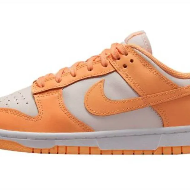 Nike dunk low wmns peach cream